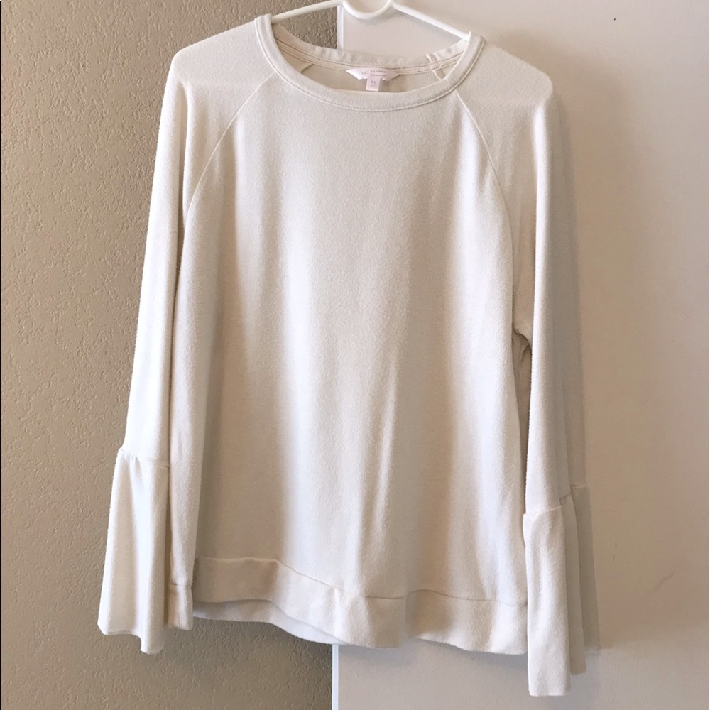 LAST CALL Lauren Conrad soft white flowy sleeve shirt size XL